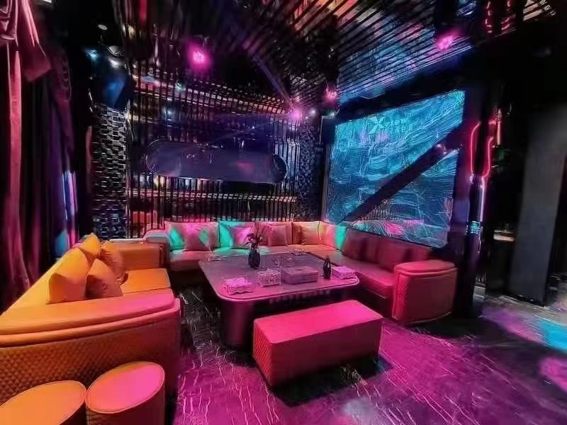 《南昌首席公馆夜总会：奢华夜宴，极致之选》